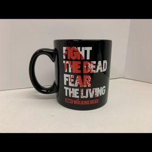 2013 Walking Dead Fight The Dead Fear Living Coffee Cup Mug With original tag.